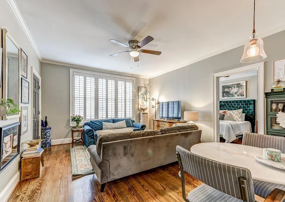 28 Collier Rd NW #11