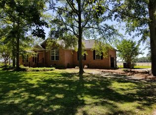 165 W Longleaf Dr, Sylvester, GA 31791