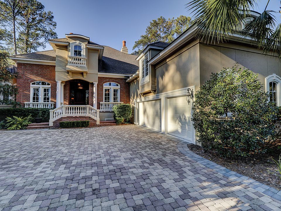 1st image of 23 Wexford Dr