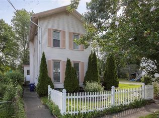 39 Mill St, Lockport, NY 14094