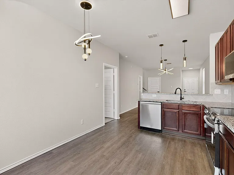 10422 Green Lake Dr — Photo 28