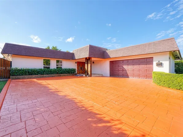 5826 SW 17th St, Miami, FL 33155