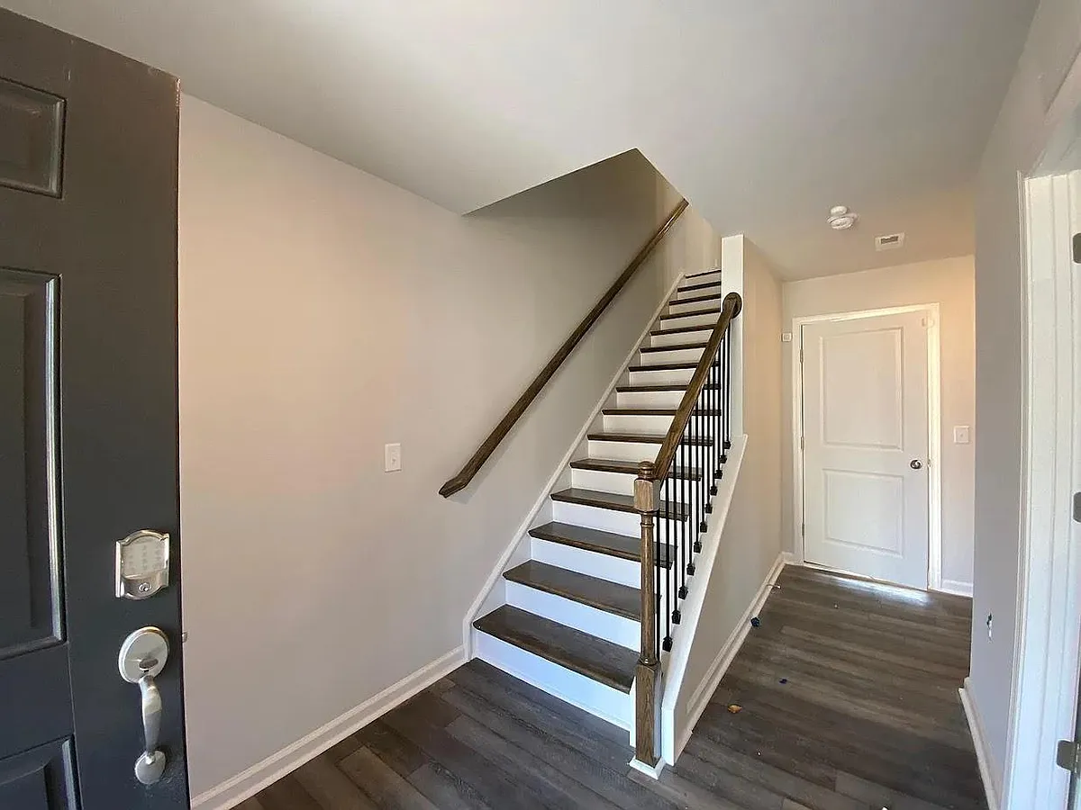 Building Photo - 729 Gimari Dr