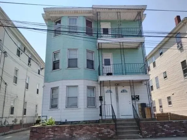 58-60 Comstock St, Pawtucket, RI 02860