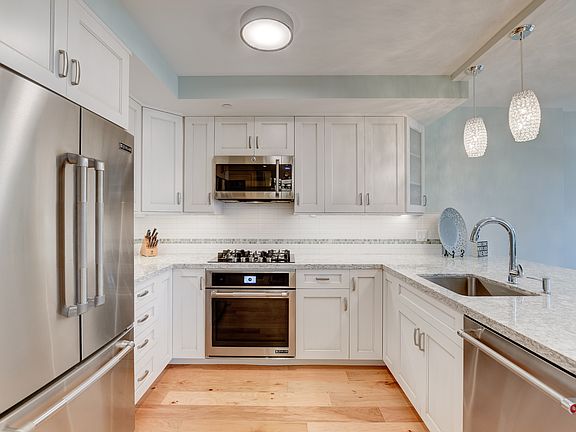 2nd image of 500 W Harbor Dr Unit 120