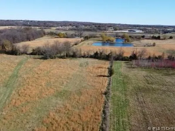 16509 N Bryant Rd, Tahlequah, OK 74464