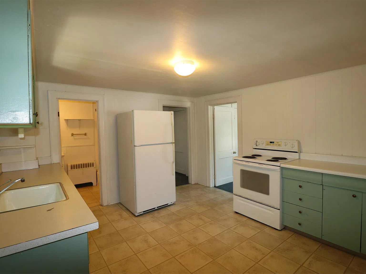 2 bed, 1.0 bath, 900 sqft, $2,200 — Photo 2