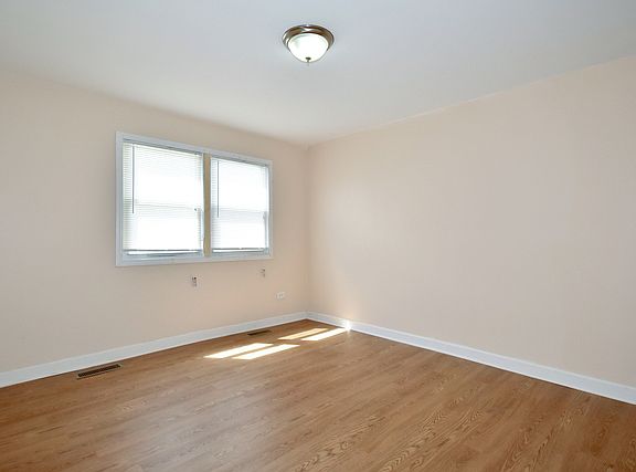 2nd image of 2037 N Cicero Ave