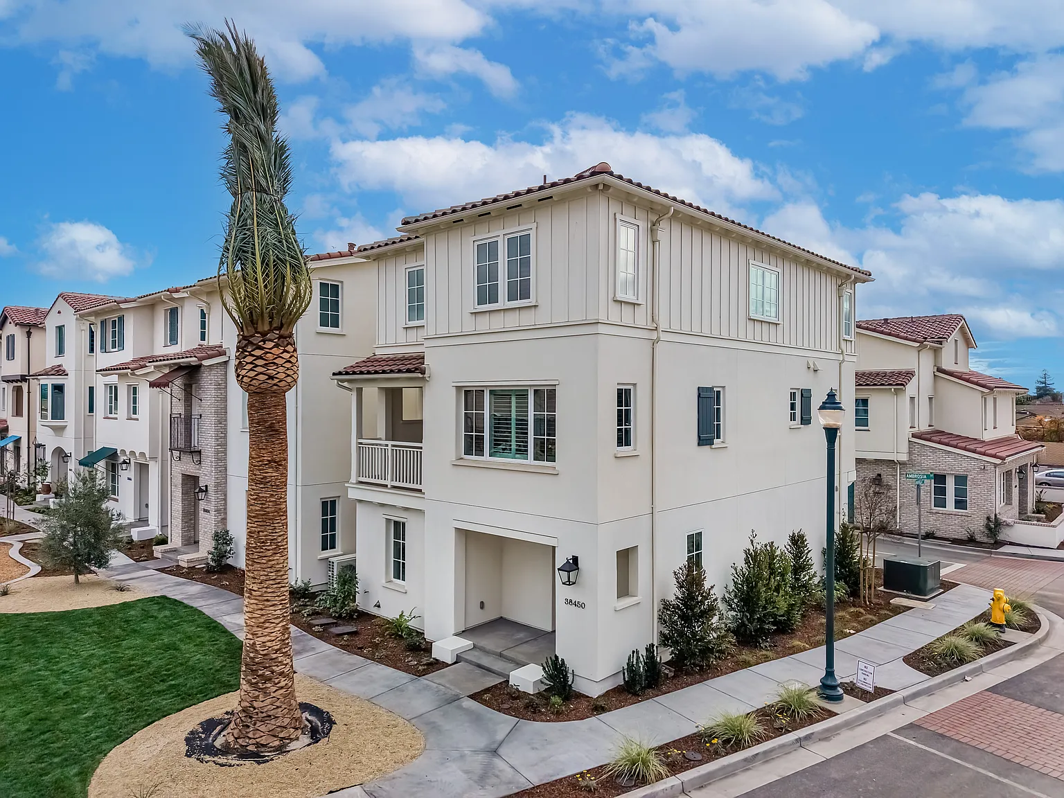 38450 Ambrosia St — Photo 2