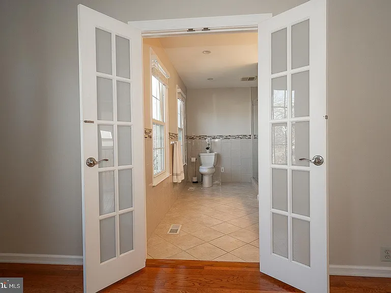 1099 Armstrong Ct — Photo 28