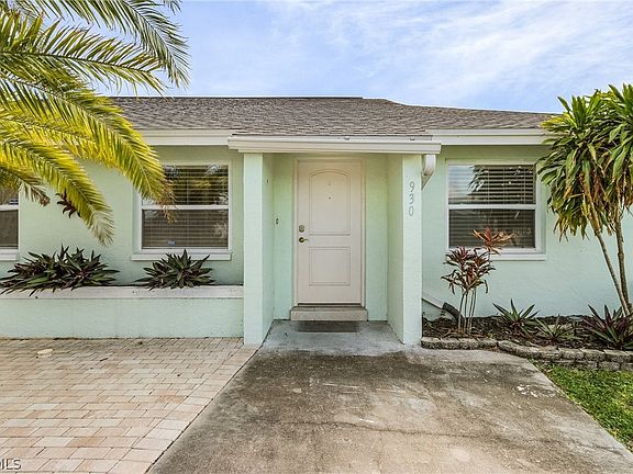 2nd image of 930 SW 37th Ln