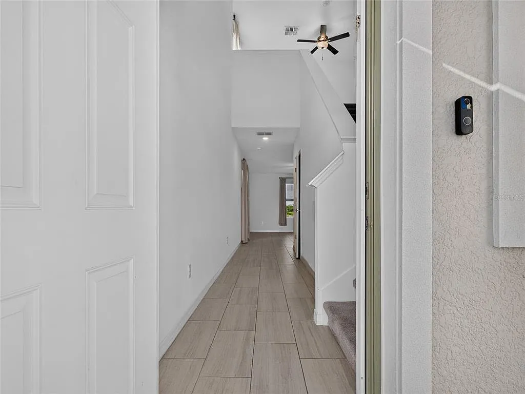 4 bed, 2.5 bath, 1870 sqft, $2,450 — Photo 4