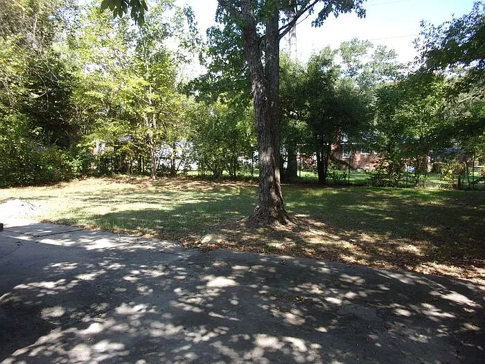 3 bed, 1.0 bath, 1107 sqft, $1,725 — Photo 4