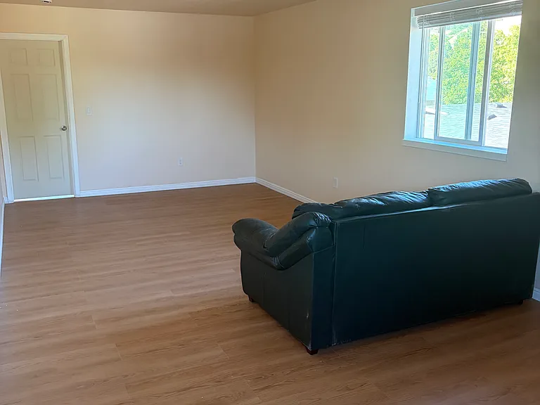 190 E 4380 N — Photo 4