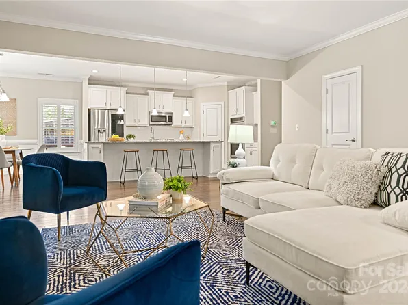 724 Misty Arbor Frd, Clover, SC 29710