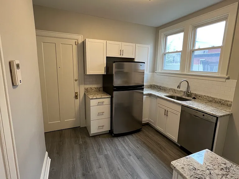 2830 Observatory Ave — Photo 6