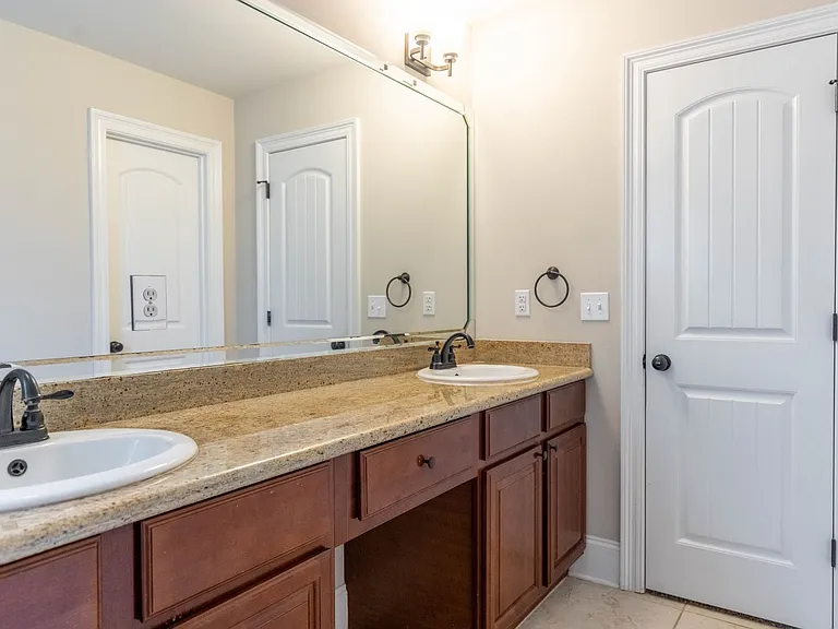 515 Palm Breeze — Photo 8