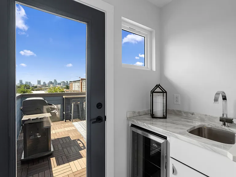 84 Evanston Ave — Photo 26