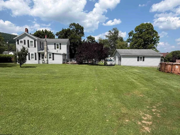 116 Union St, Huttonsville, WV 26273