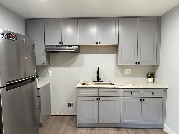 4th image of 1302 Hill City Dr