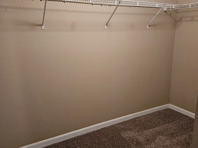 Vista Pointe Apartments in South Salem Oregon Comfortable Living Near Shopping and I5 — Photo 16