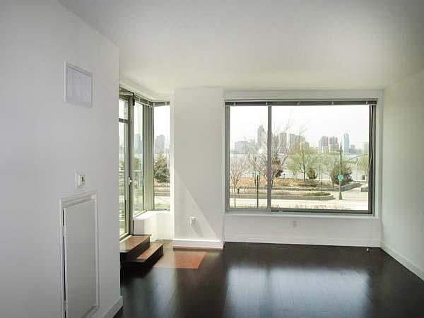 1st image of 39 Desbrosses St