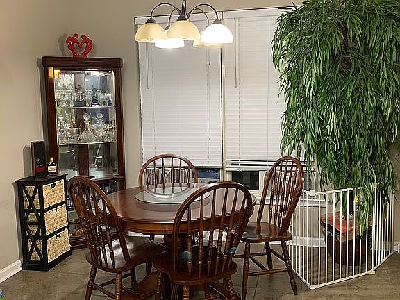 5th image of 6627 Cameren Oaks Dr