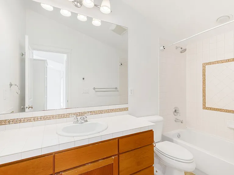 1412 NW 60th St #A — Photo 14