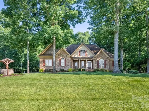8325 Curico Ln, Mint Hill, NC 28227
