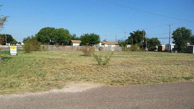 1st image of 307 SE Avenue K