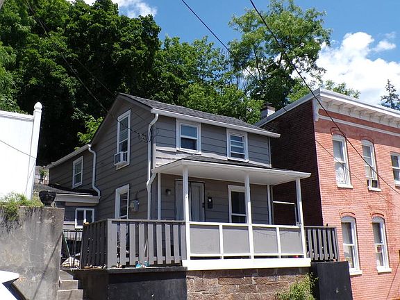 2nd image of 7 Bellevue St