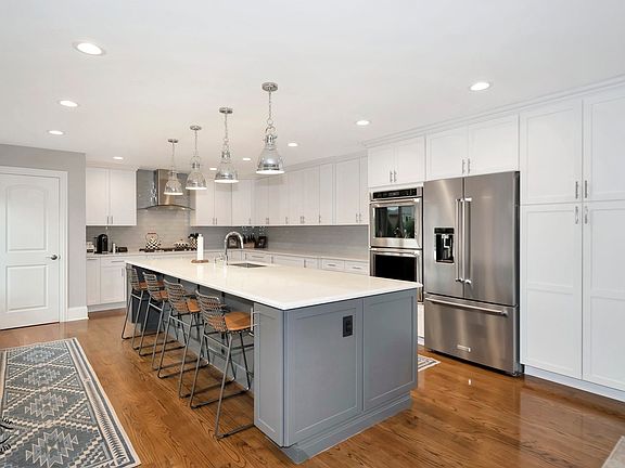 3rd image of 7843 Dunree Ct