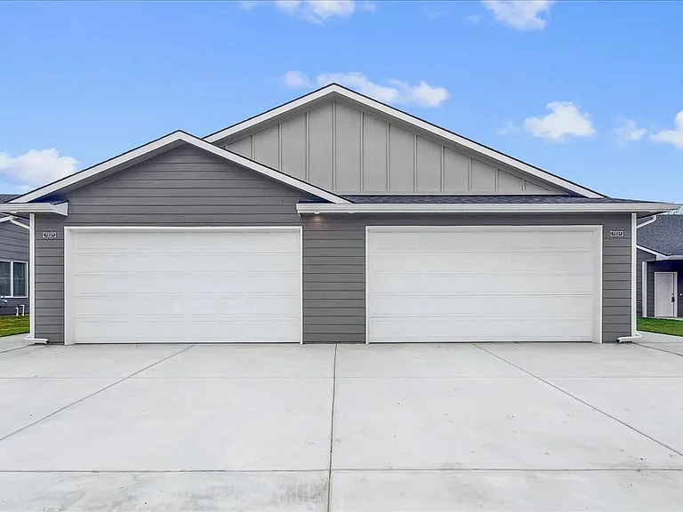 2945 S Bunker Hill Dr #100 — Photo 1
