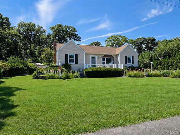 2nd image of 102 Magnolia Drive