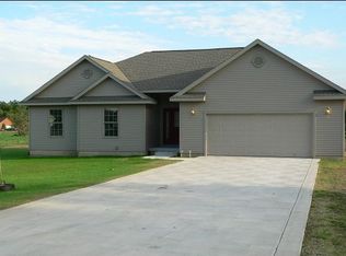 3064 Crabtree Dr, Tecumseh, MI 49286