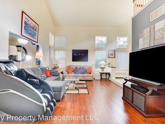 4th image of 332 Cavalla St