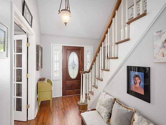 4th image of 206 Robinhood Dr