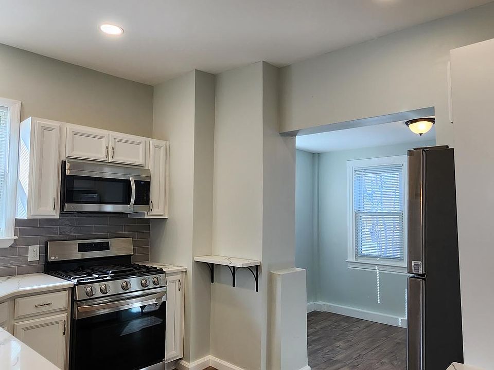 1st image of 149 McClean Ave Floor 2