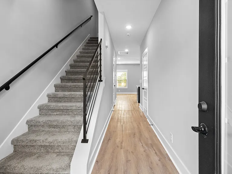 206 Jonathan Wade Cir #206 — Photo 4