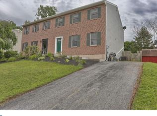 208 Hampton Dr, Birdsboro, PA