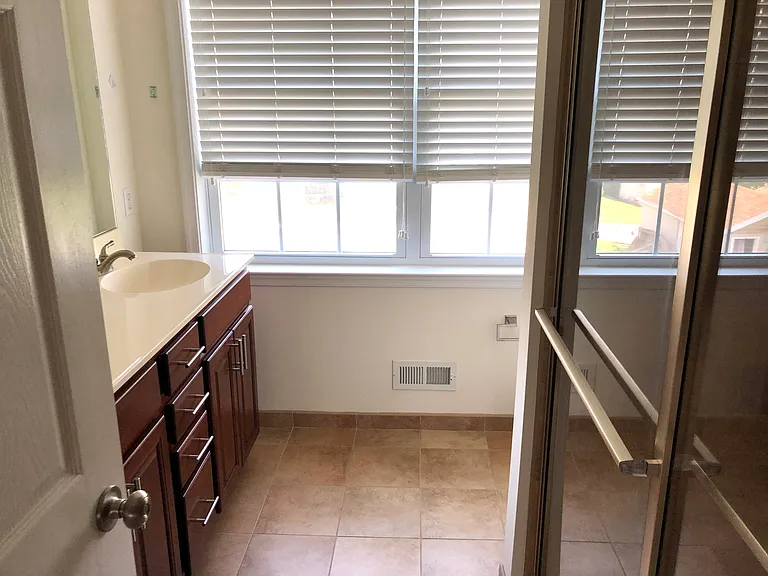 225 W 5th Ave — Photo 15