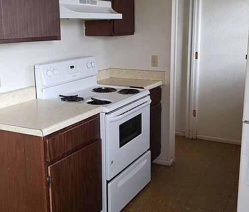 4th image of 620 S Crosby St