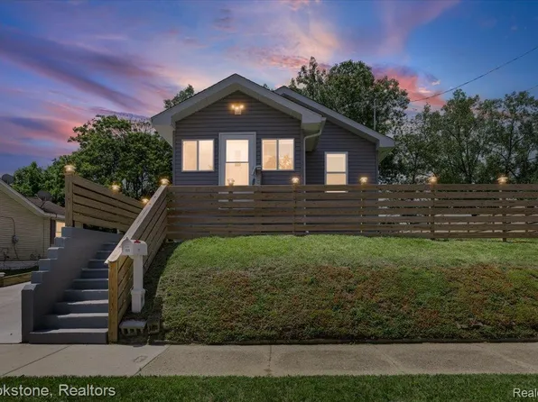 111 Omar St, Pontiac, MI 48342