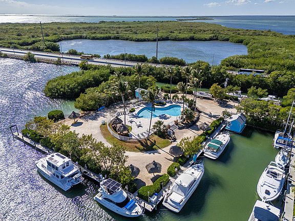 5th image of 100 Morris Ln