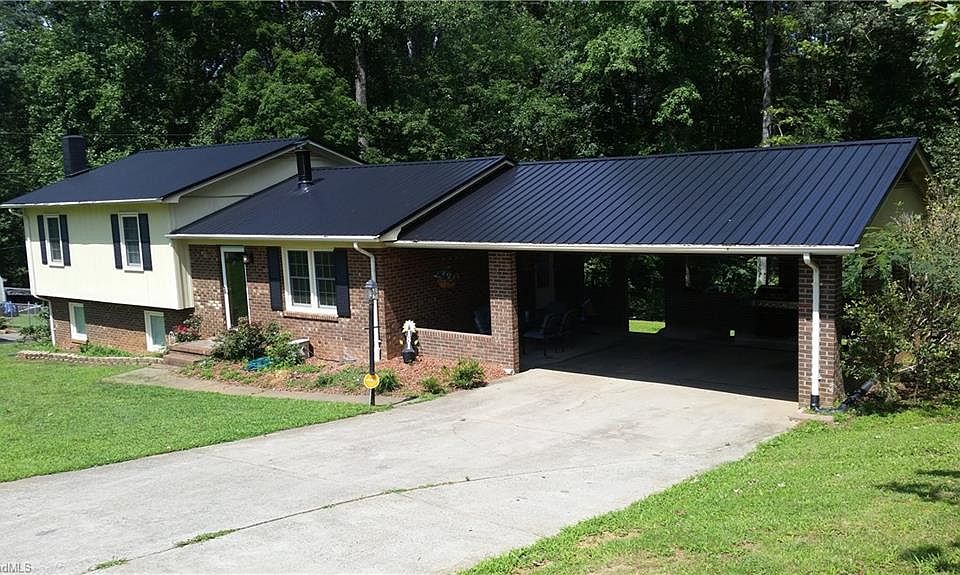 1st image of 181 College Ln