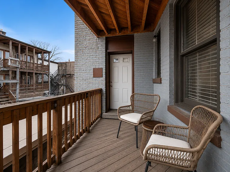 743 W Cornelia Ave #N — Photo 12