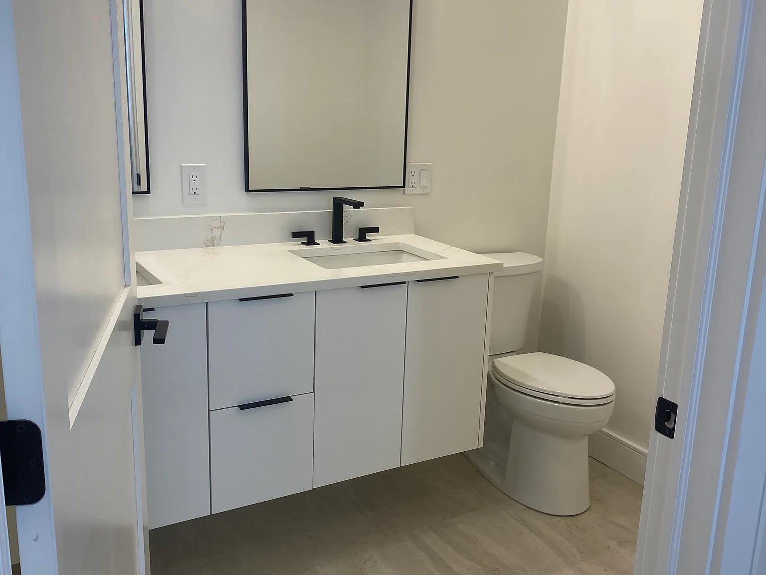 2 bed, 1009 sqft, $4,000 — Photo 3