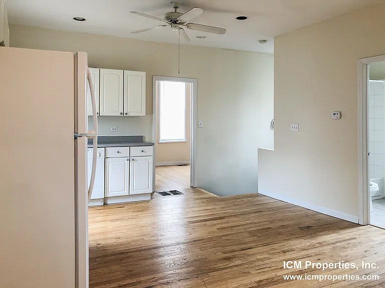 3250 N Lakewood Ave #1 — Photo 3