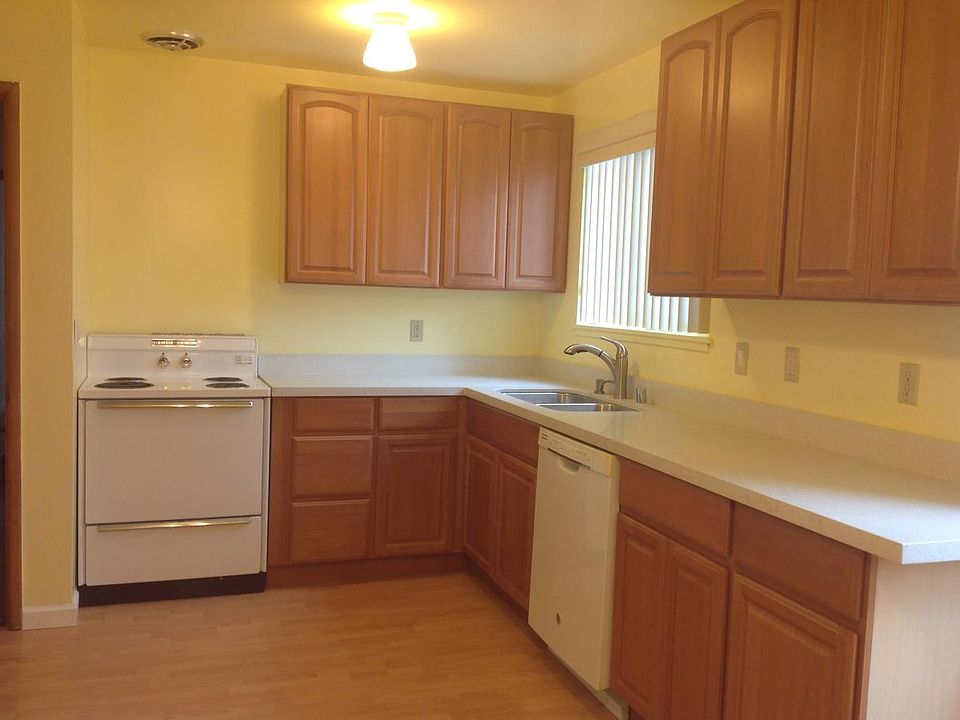 1st image of 1340 El Camino Real APT 5