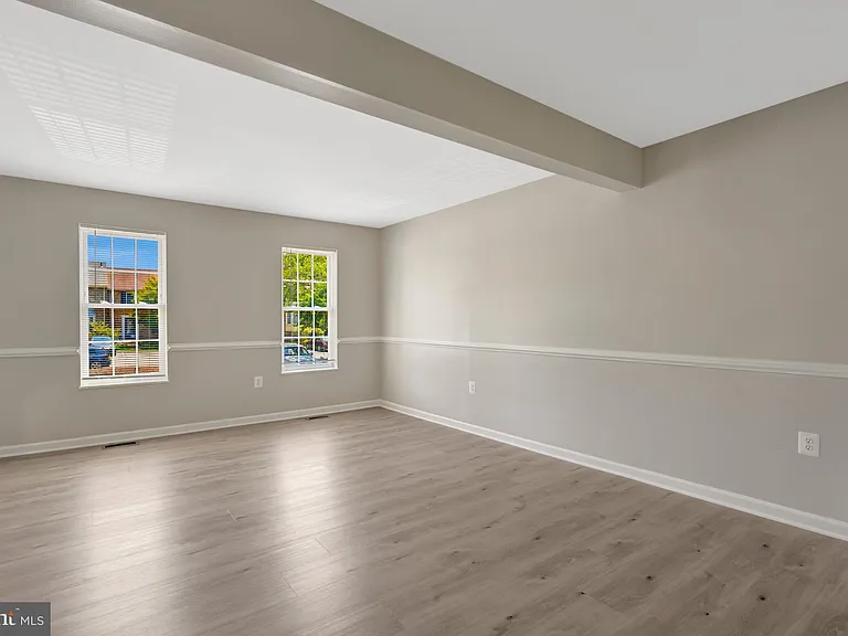 7065 Leewood Forest Dr — Photo 10
